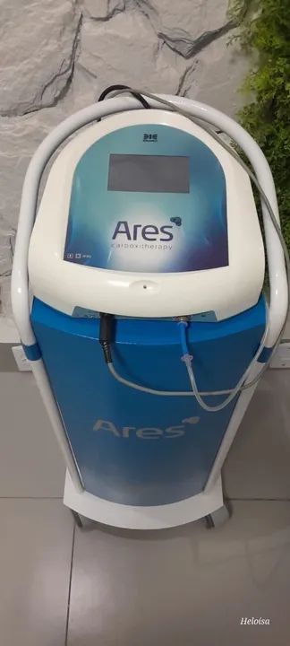 Equipamento de Carboxiterapia Ares