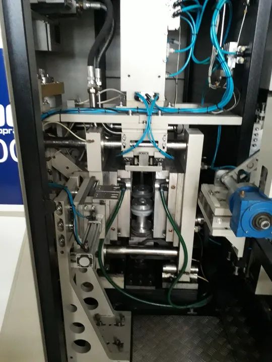 sopradora multipet esa 3000 c/ elevadora ano 2014 com oito moldes - Foto 3