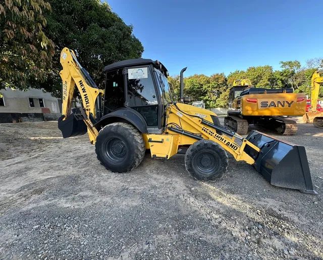 Retroescavadeira New Holland B110 2019 4x4  - Foto 4
