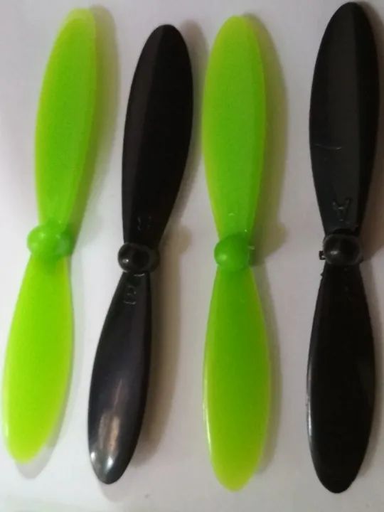 Motor e Helices para Drones Hubsan H107L H107C - Foto 2