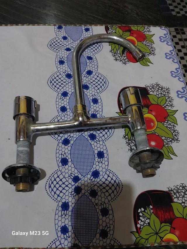 Misturador de água quente e fria 