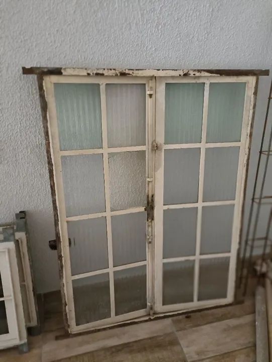 Janelas e portão e Portão metalao usados
