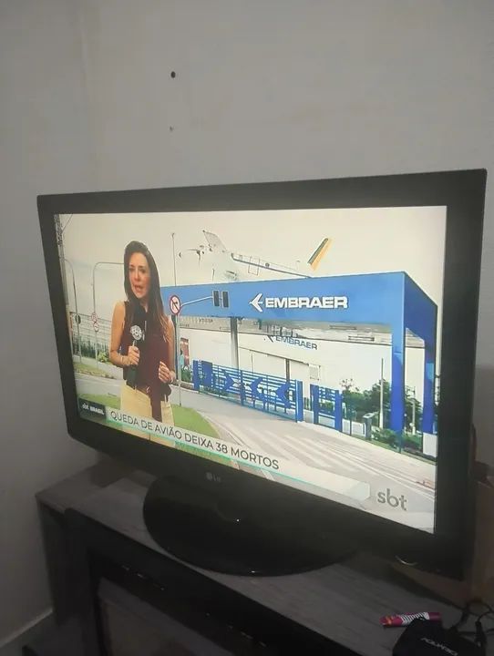 TV LCD 42 polegadas. NÃO É SMARTV..Entrego! - Foto 4