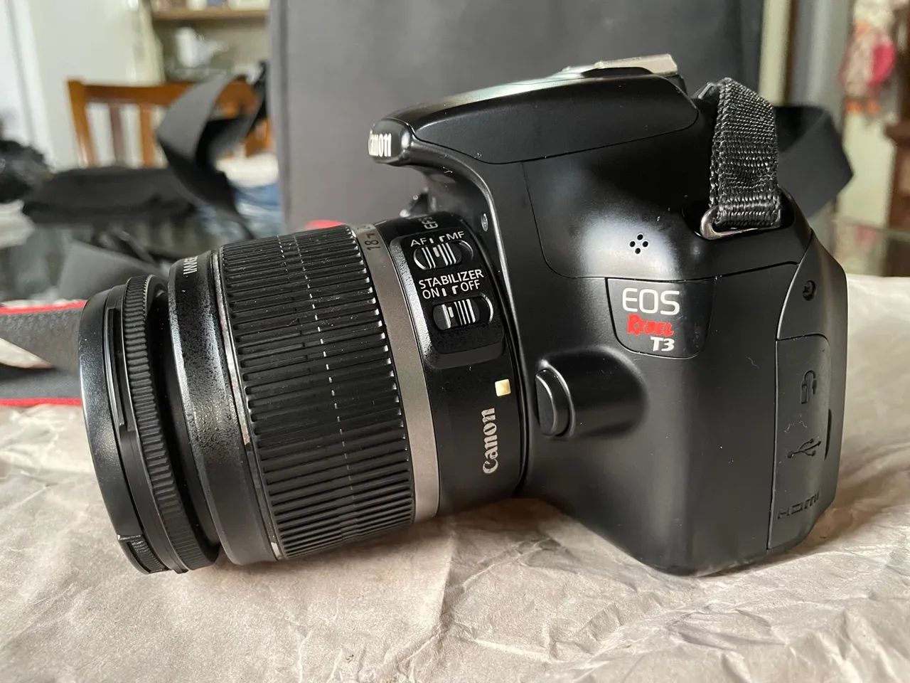Câmera Canon Rebel T3com Lente 18-55mm e Lente 75-300mm - Foto 2