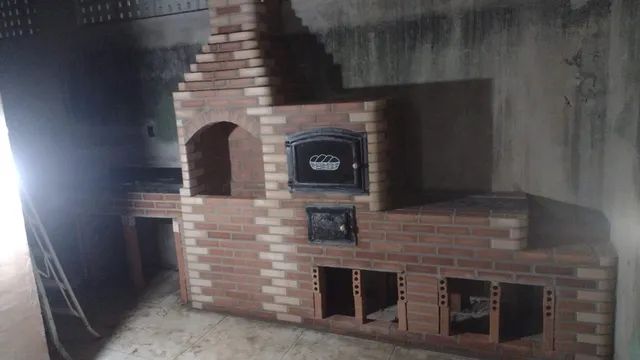 Churrasqueira e telhado colonial , faça já seu orçamento 
