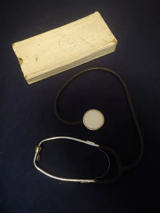 Stethoscope64595544484865120