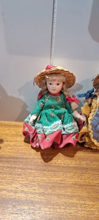 Colecionismo 3 Bonecas de Porcelana Antiga - Foto 2