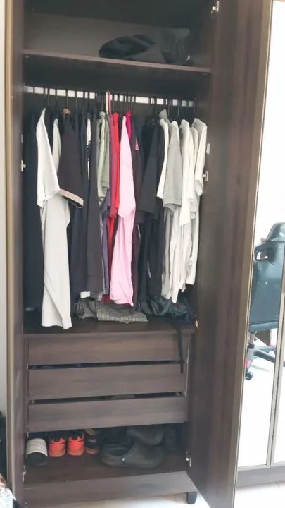 Guarda-Roupa de casal com espelho - Foto 3