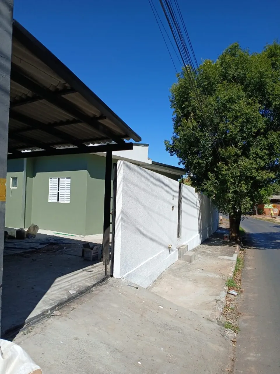Aluga-se casa ampla no Bairro Ponte Nova