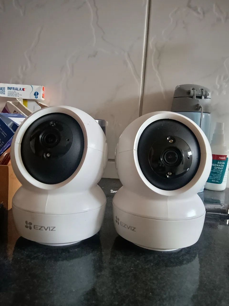 Câmeras de Segurança EZVIZ - 2 Unidades