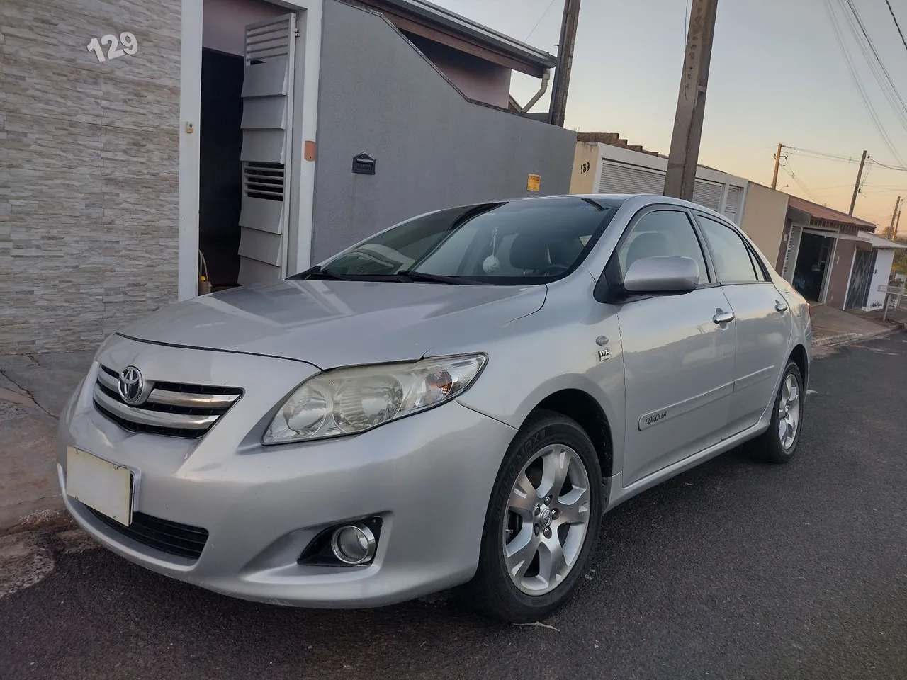 Toyota Corolla GLi 2011 1.8 automático, em excelente estado de conservação