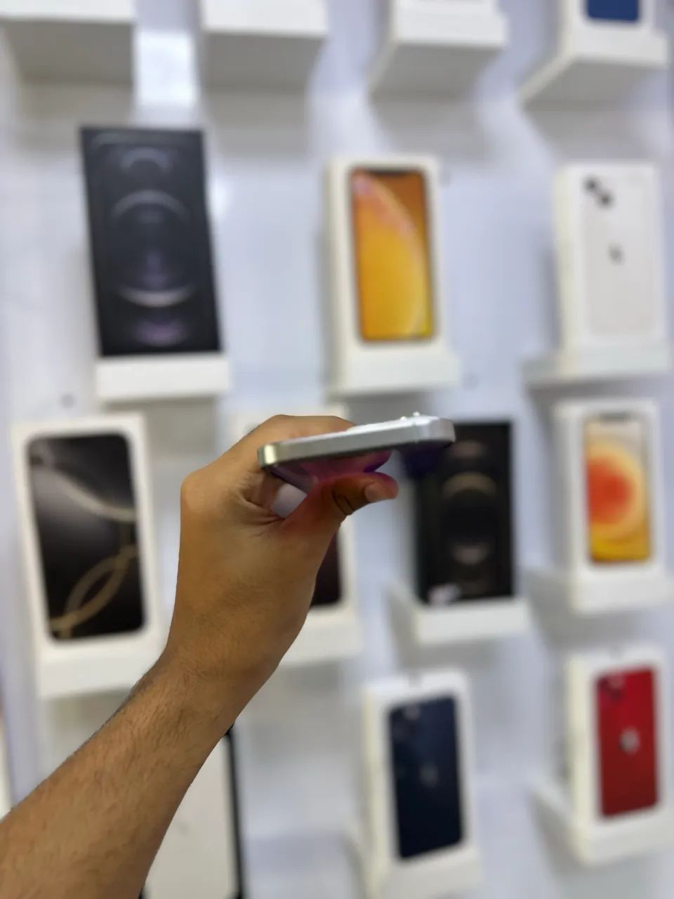 IPHONE 16 PRO MAX 256 GB COM CAIXA BATERIA 93%  - Foto 4