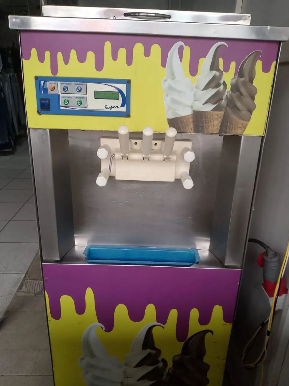 Máquina de Italianinha 3 bicos - Semi-nova