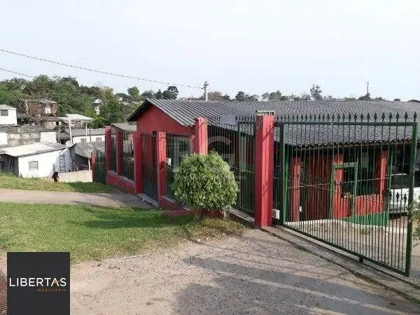 Casa para Venda - 150m², 5 dormitórios, 3 vagas - intersul