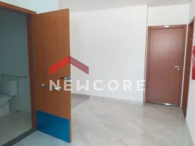 Sala comercial em Rua Expedicionário Paulo de Oliveira - São Luiz - Belo Horizonte/MG