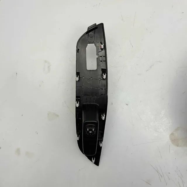 Moldura Dianteira Direita Botão Vidro Ford Ka 2015 2021 L E3b522896b - Foto 4