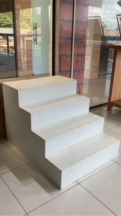 Expositor de loja -Vitrine - de escada 4 Degraus para Vitrine de Loja