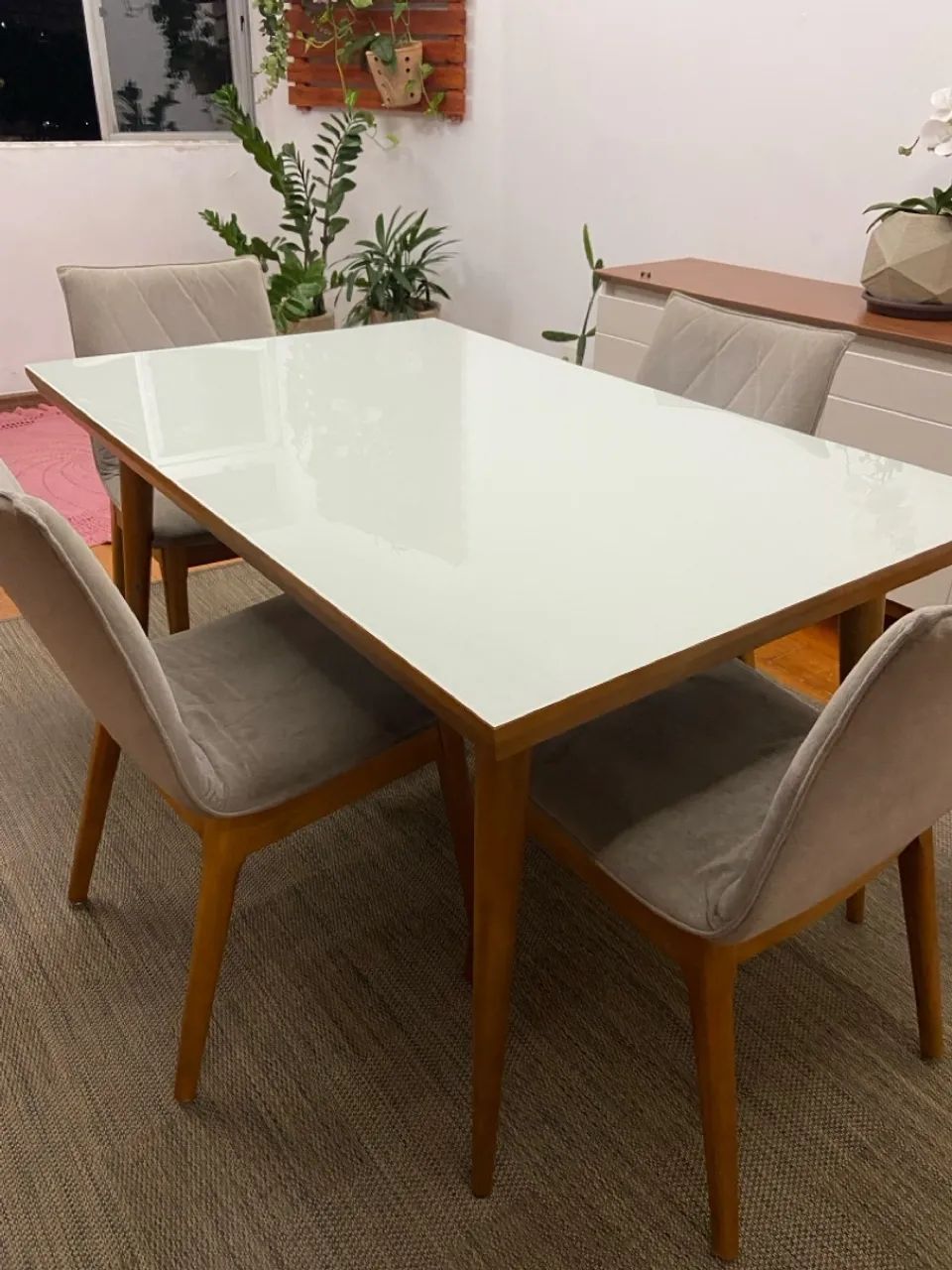 Mesa 140 x 90 com 4 cadeiras  - Foto 2