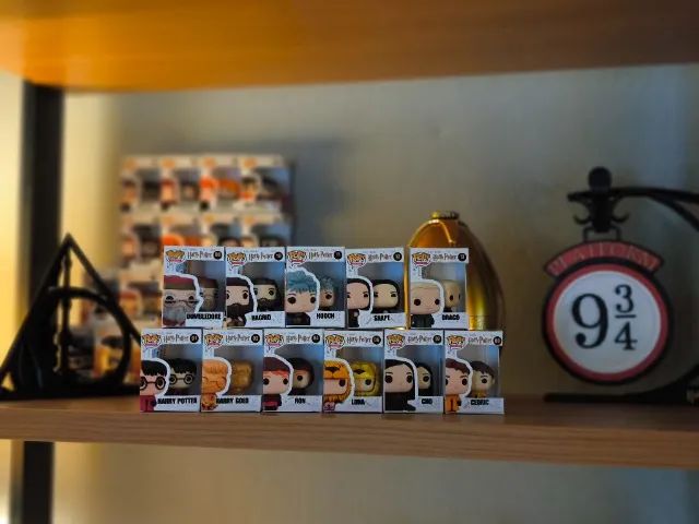 Coleção rara Quadribol importada Harry Potter 2024 completa Kinder Joy + extras
