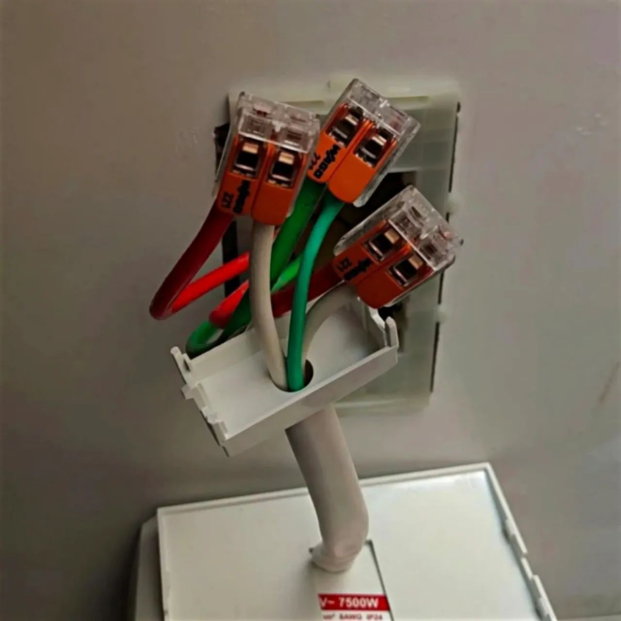 Eletricista Joinville - contato  - Foto 2