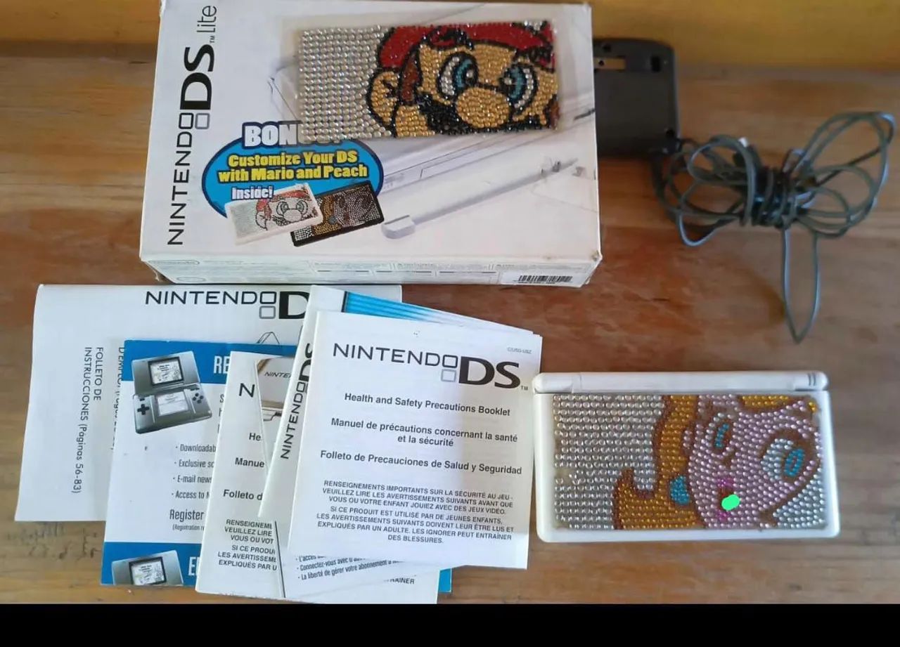Nintendo DS Lite Personalizado com Mario e Peach