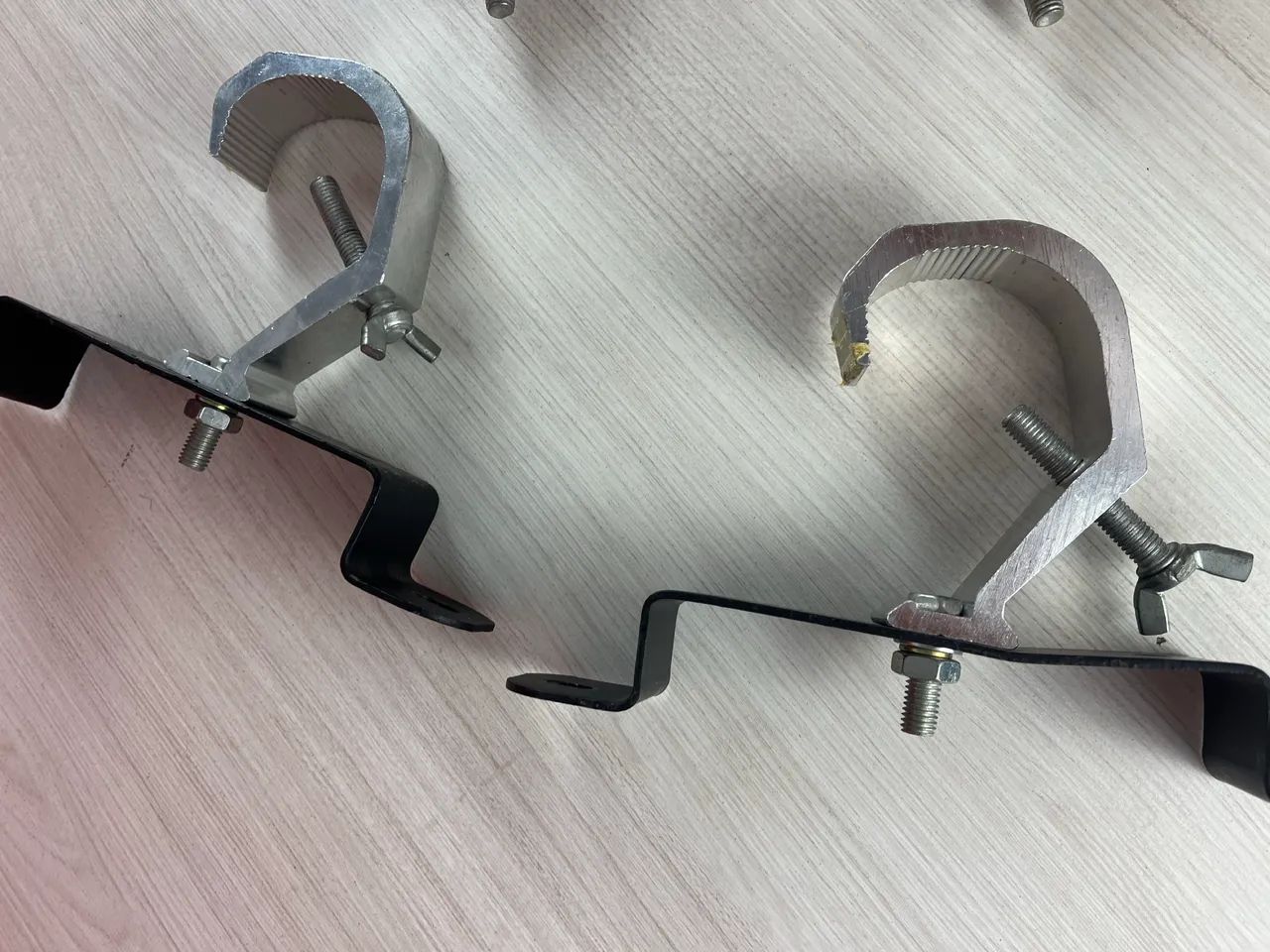 Garra tipo C para iluminação de palco kit com 4un - Foto 4
