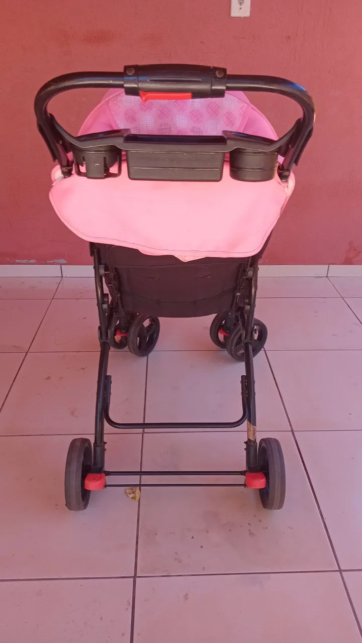 Carrinho de Bebê Rosa