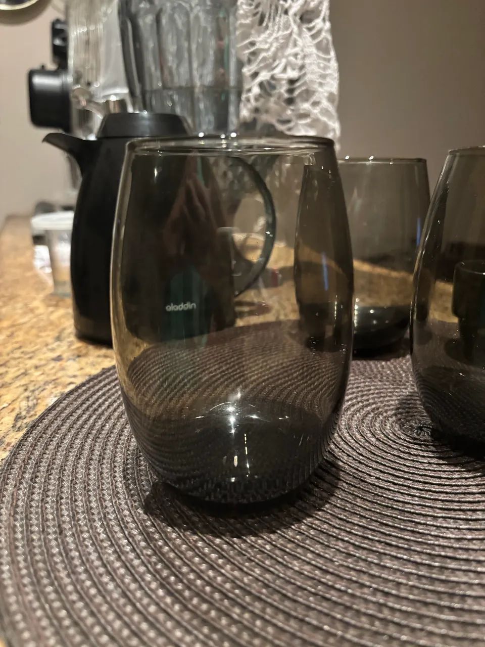 Conjunto de copos, xícaras e bule térmico pretos - Foto 5