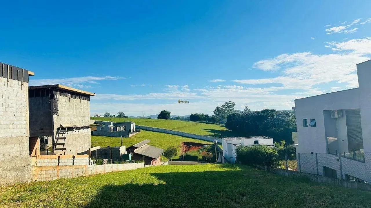 Terreno de 600m² no Condomínio Jardim Flamboyan com Lazer à Venda em Bragança Paulista
