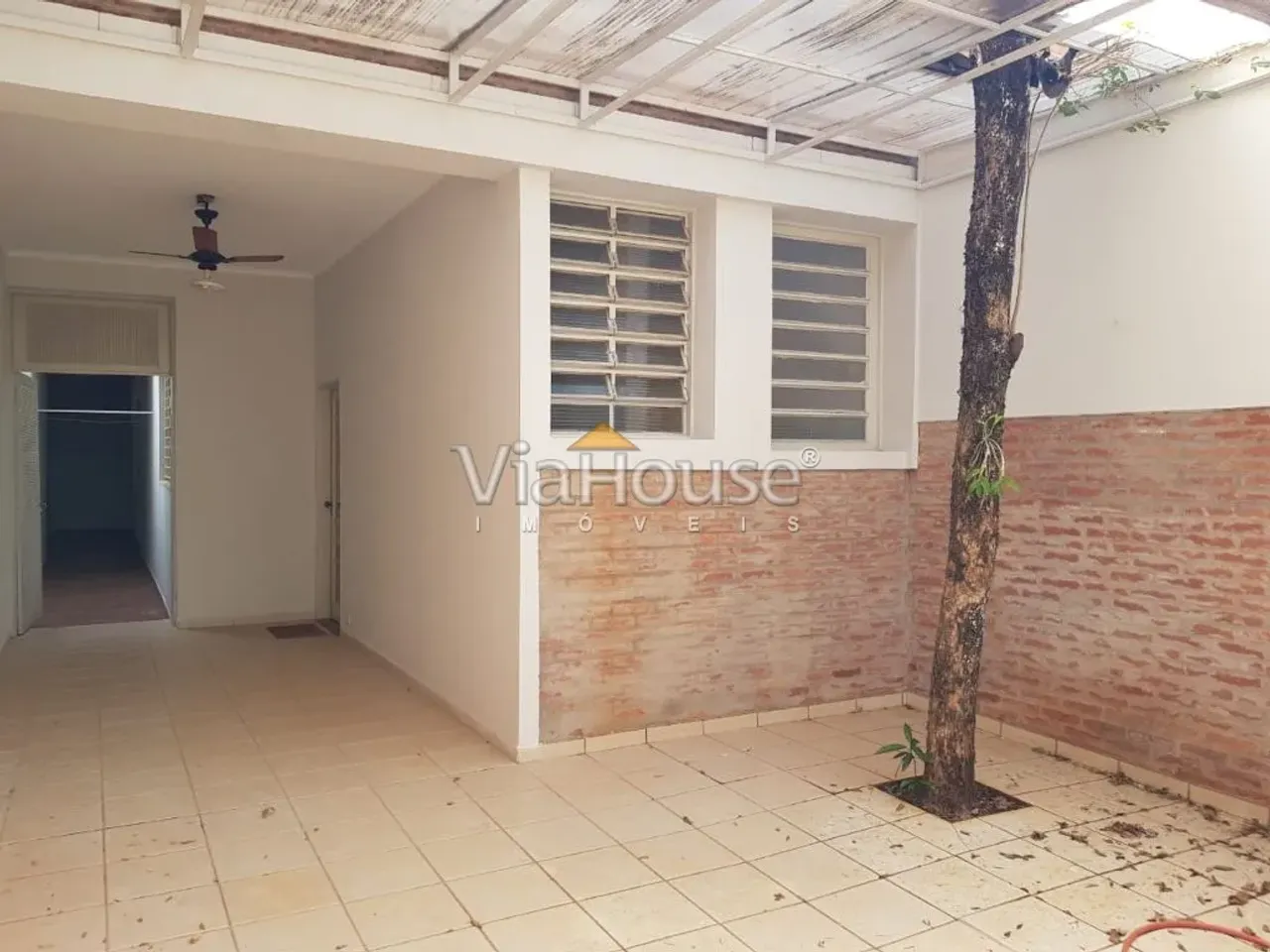 Sobrado com 4 dormitórios e área de lazer no Jardim Macedo - Ribeirão Preto