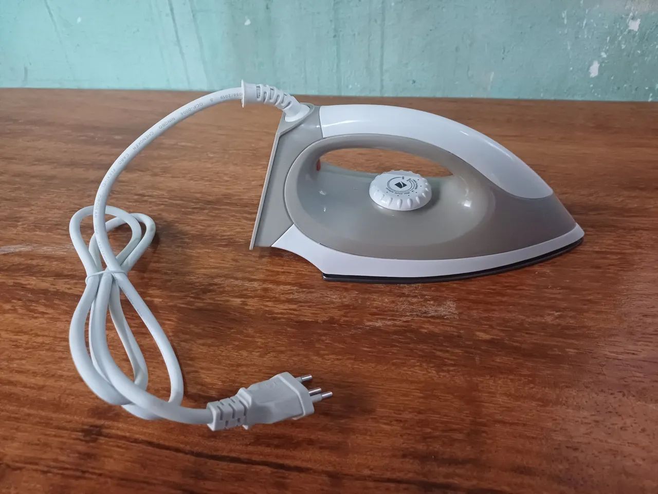 Ferro de passar roupa 