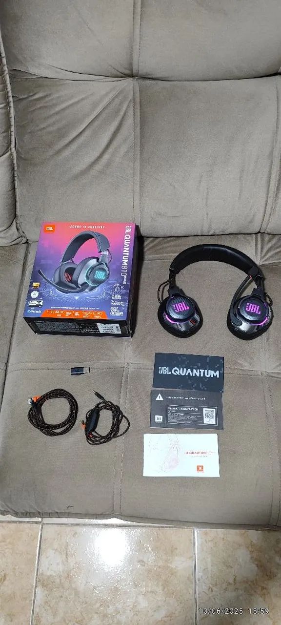 Headset JBL Quantum 810