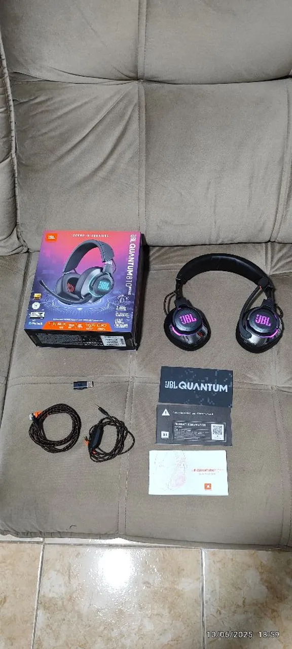 Headset JBL Quantum 810