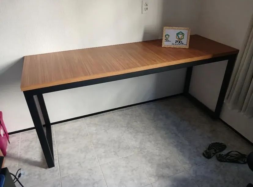 Escrivaninha industrial reforçada 