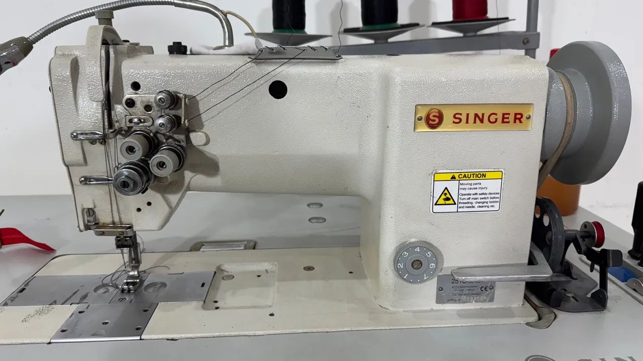 Máquina de Costura Industrial Singer - Foto 2