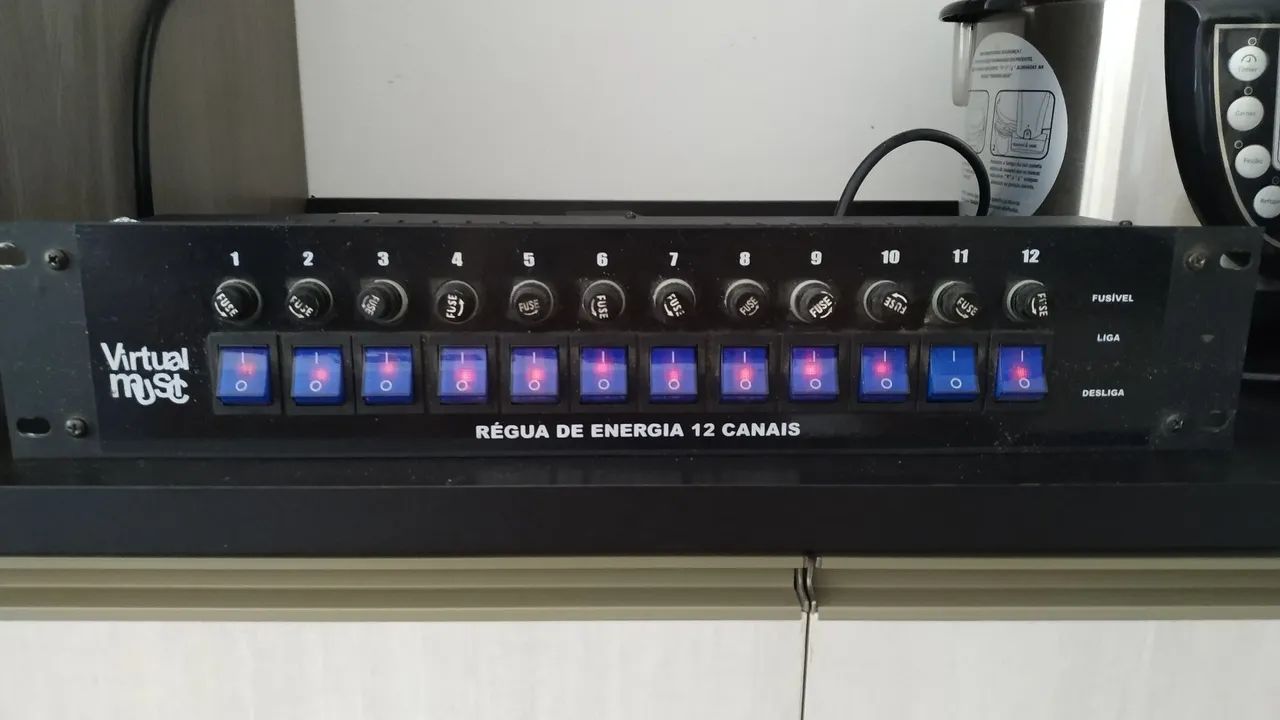 Régua de Energia 12 Canais Virtual Music