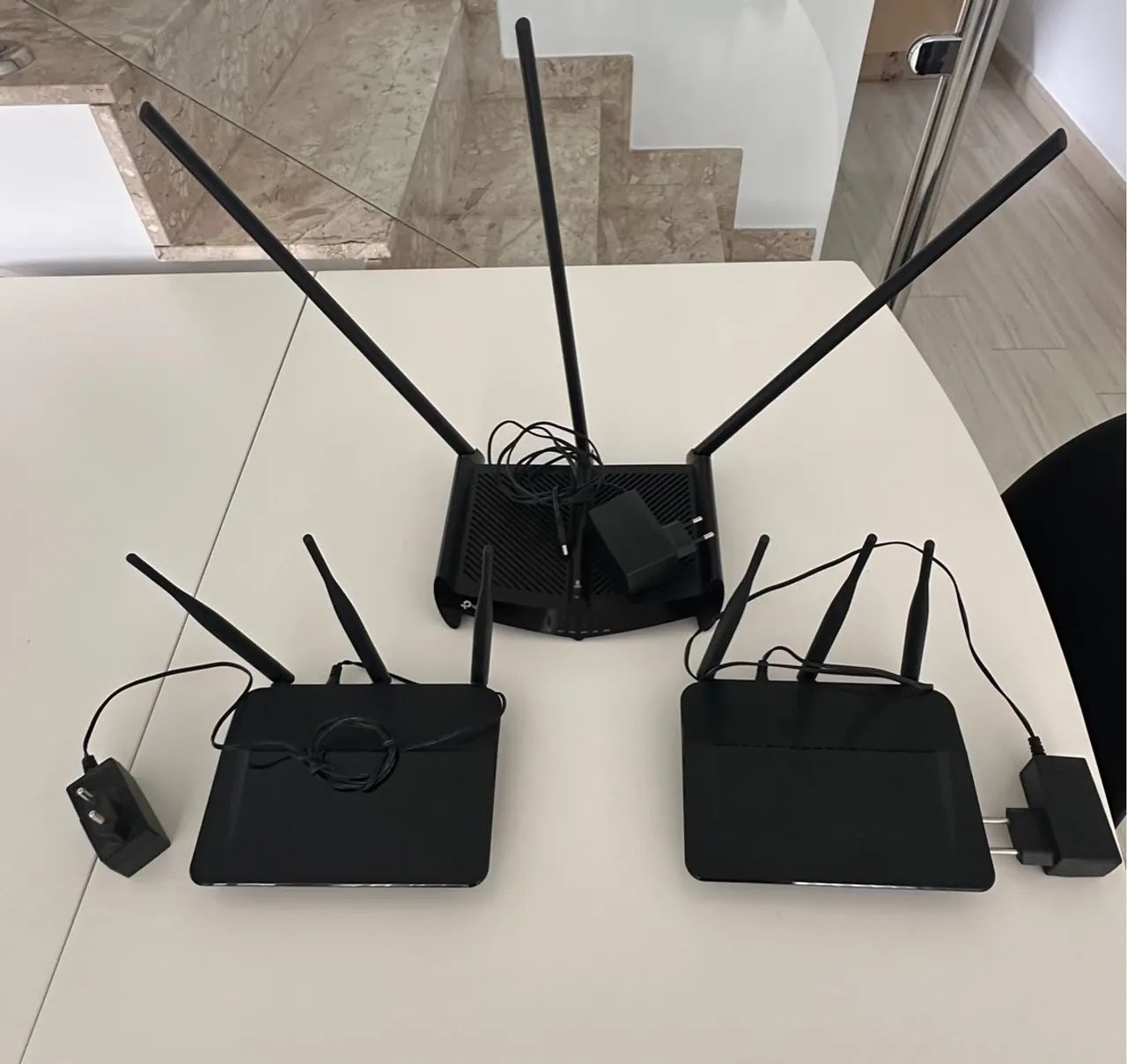 Roteadores Wi-Fi D Link DIR 809 e TP LINK TL-WR941HP