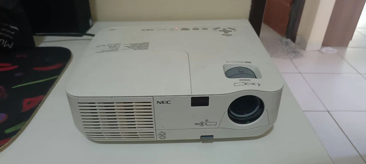 Projetor NEC