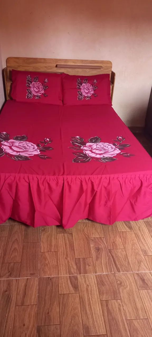 Jogo de cama casal com detalhes florais-Novo - Foto 2