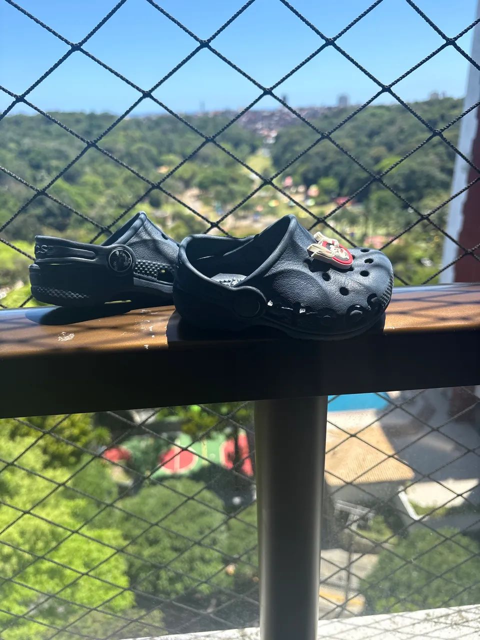 Sandália Crocs Azul Pernalonga - Nº C4 - R$ 50,00 original - Foto 3