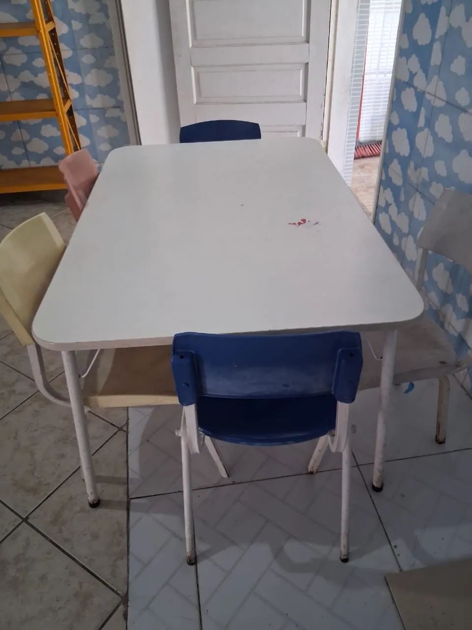 Table Set with 6 Chairs (Children's)