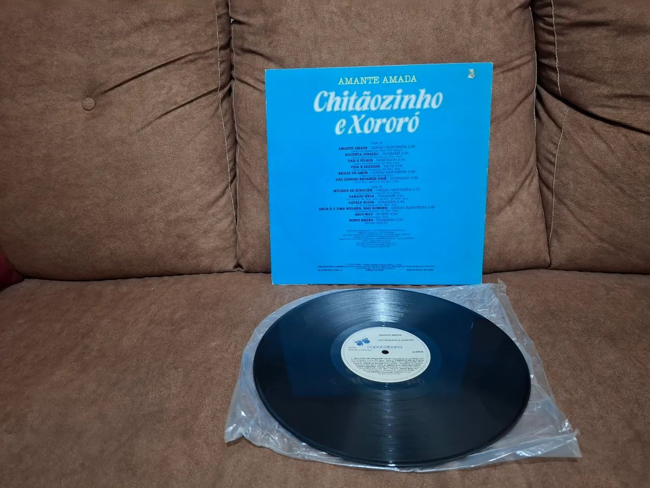 Disco de Vinil Chitãozinho e Xororó - Amante Amada - Foto 2