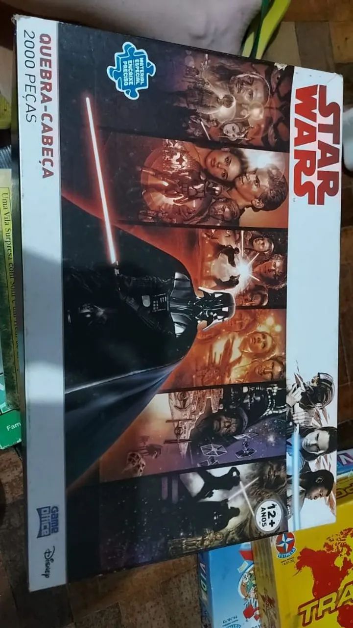 Quebra-cabeça Star Wars 2000 peças.