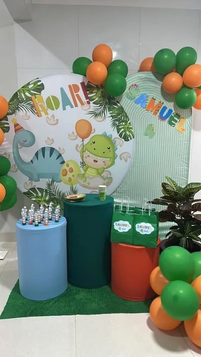 Decoração pegue e monte.