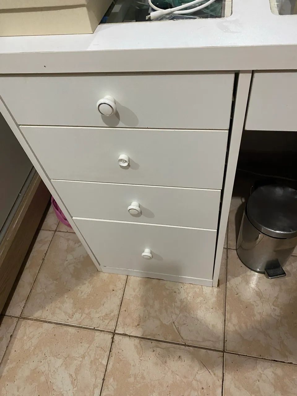 DRESSING TABLE64209944572289124
