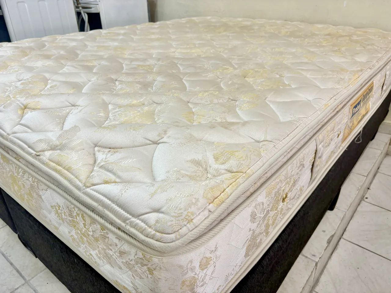 Cama box de casal Queen , cama Queen size  - Foto 2