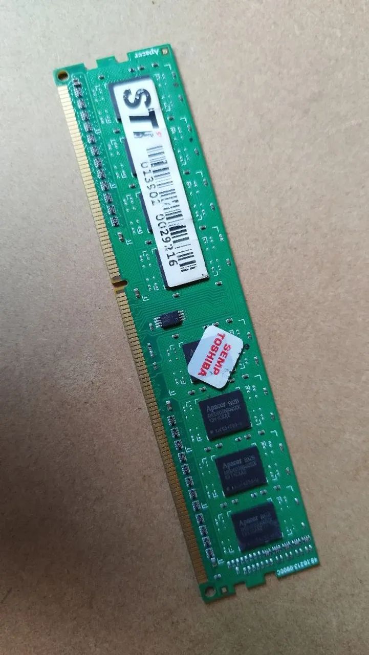 Módulo de Memória RAM DDR4 Apacer 8GB - Usado/Em ótimo estado
