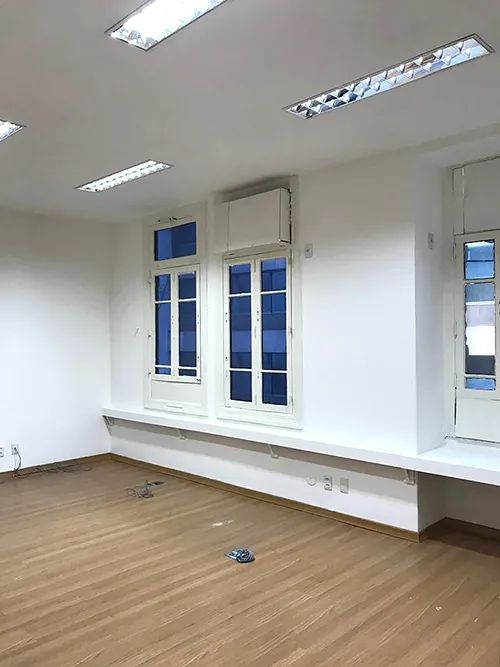 Sala/Conjunto de duas salas comerciais continuas com 45m2 na Rua da Quitanda
