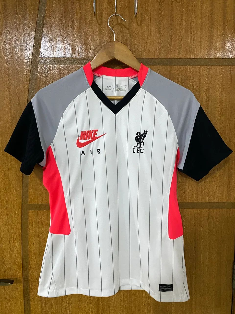 Camiseta Liverpool - Foto 2