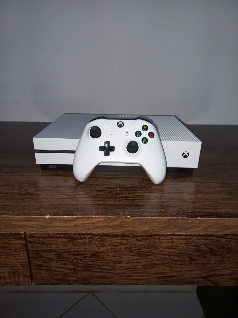 Xbox One S 1TB + Controle